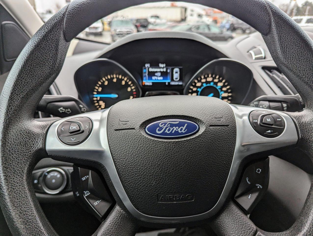 2014 Ford Escape AWD SE Ecoboost Turbo - Photo #17