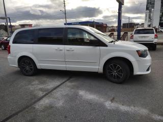 2017 Dodge Grand Caravan SXT MODEL--FULL STOW N GO-DVD-SPORT WHEELS - Photo #10