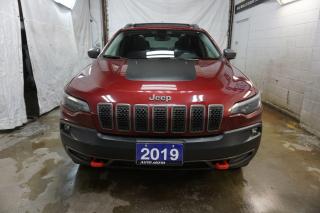 2019 Jeep Cherokee TRAILHAWK 4WD *ACCIDENT FREE* CERTIFIED CAMERA NAV BLUETOOTH LEATHER HEATED SEATS PANO ROOF CRUISE ALLOYS - Photo #2