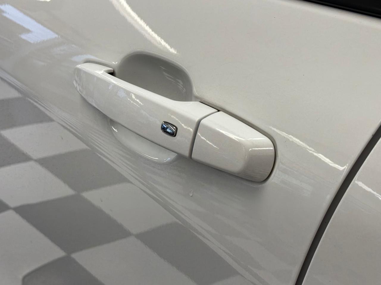 2020 Chevrolet Equinox LS+Heated Seats+ApplePlay+Remote Start+CLEANCARFAX - Photo #59