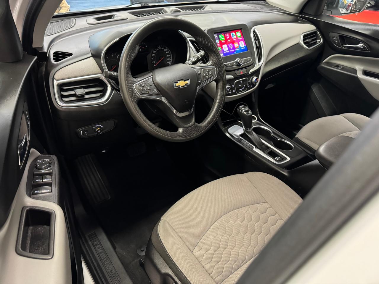 2020 Chevrolet Equinox LS+Heated Seats+ApplePlay+Remote Start+CLEANCARFAX - Photo #17