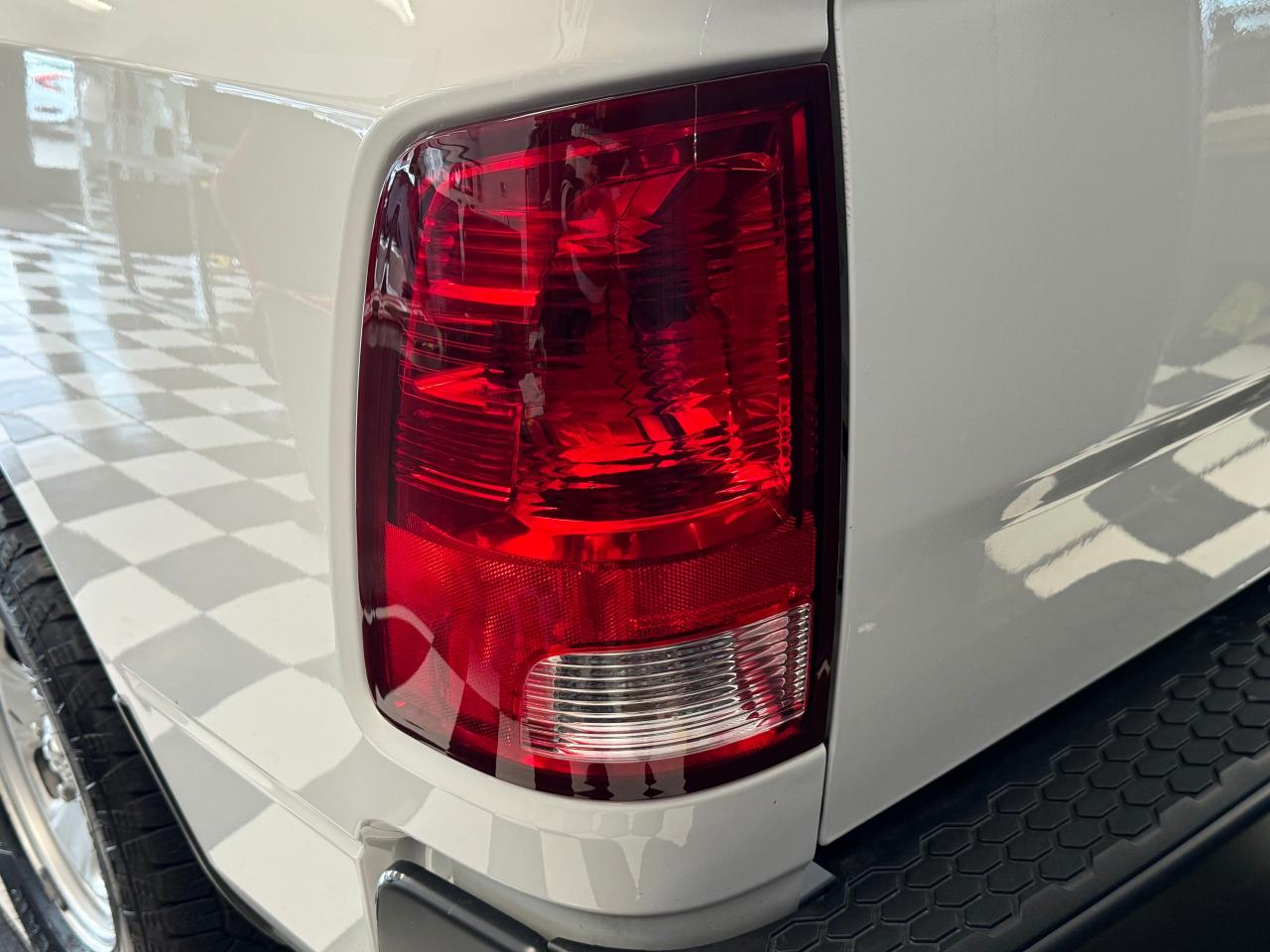 2019 RAM 1500 Classic ST Quad Cab 6 PASS+Camera+Bluetooth+CLEAN CARFAX Photo115