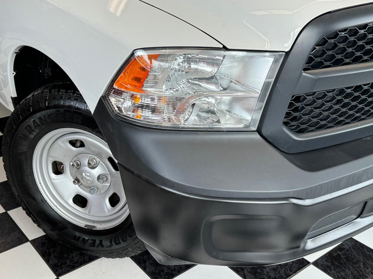 2019 RAM 1500 Classic ST Quad Cab 6 PASS+Camera+Bluetooth+CLEAN CARFAX Photo100