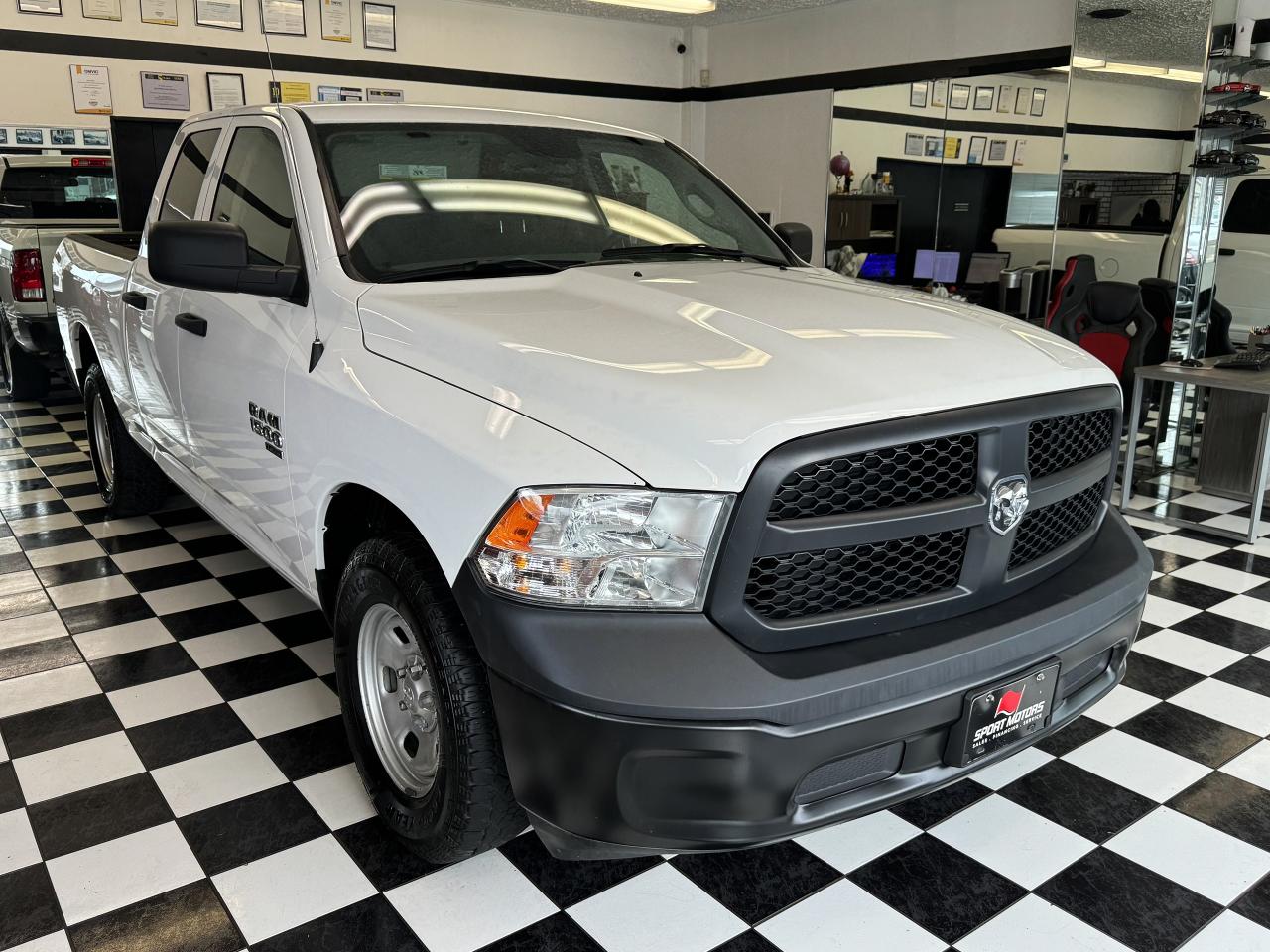 2019 RAM 1500 Classic ST Quad Cab 6 PASS+Camera+Bluetooth+CLEAN CARFAX Photo64