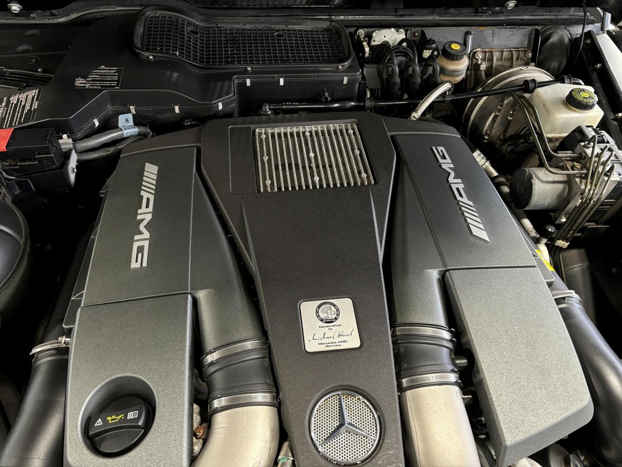 2013 Mercedes-Benz G-Class G63 AMG|AWD|DESIGNO|NAV|BROWNLEATHER|HARMANKARDON| - Photo #4