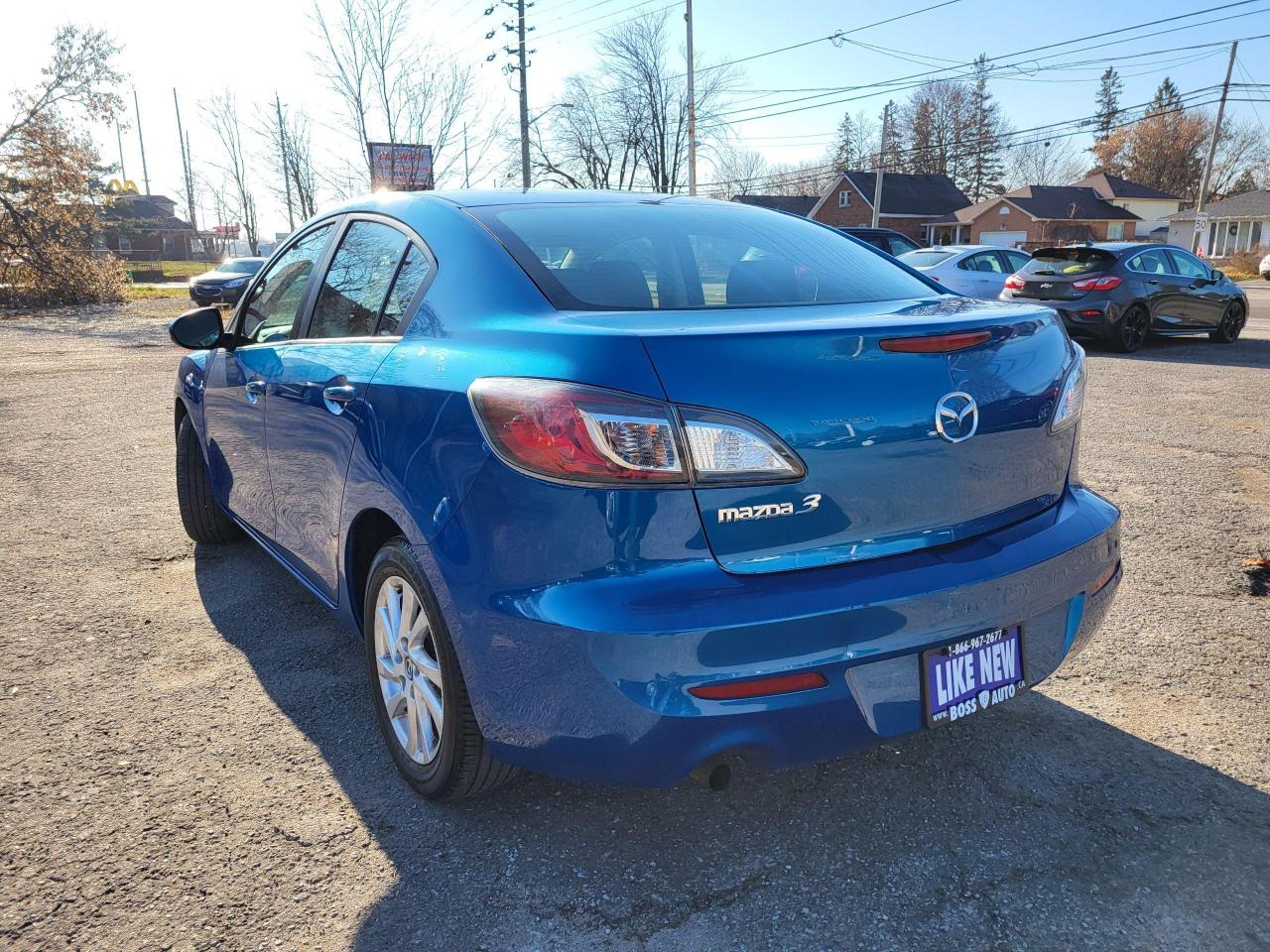 2013 Mazda MAZDA3 GS Photo