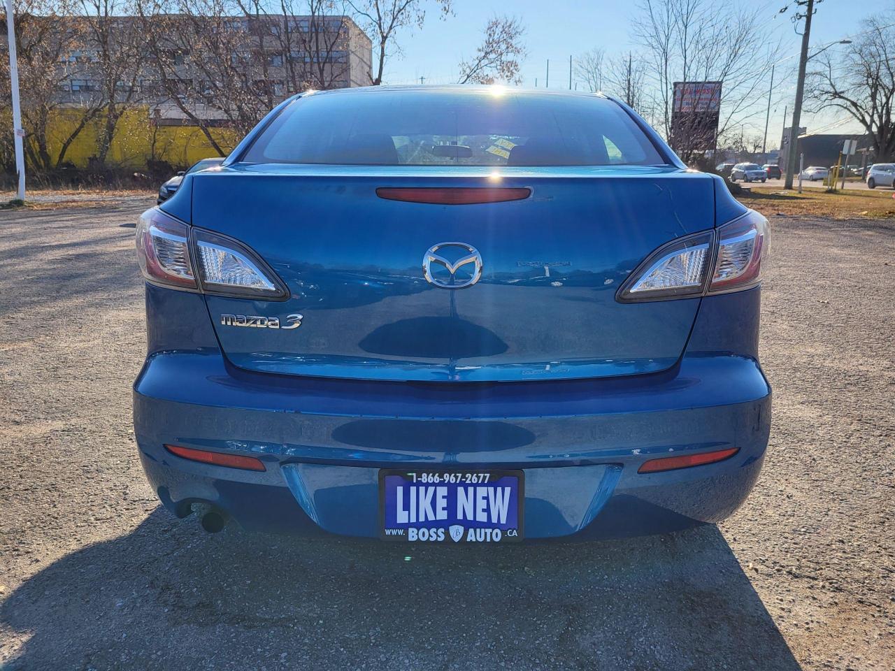 2013 Mazda MAZDA3 GS Photo3