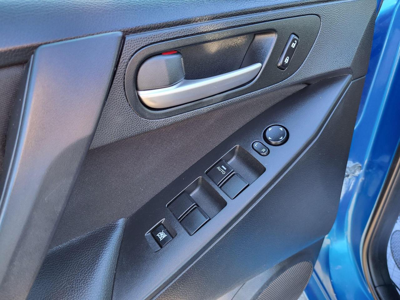 2013 Mazda MAZDA3 GS Photo