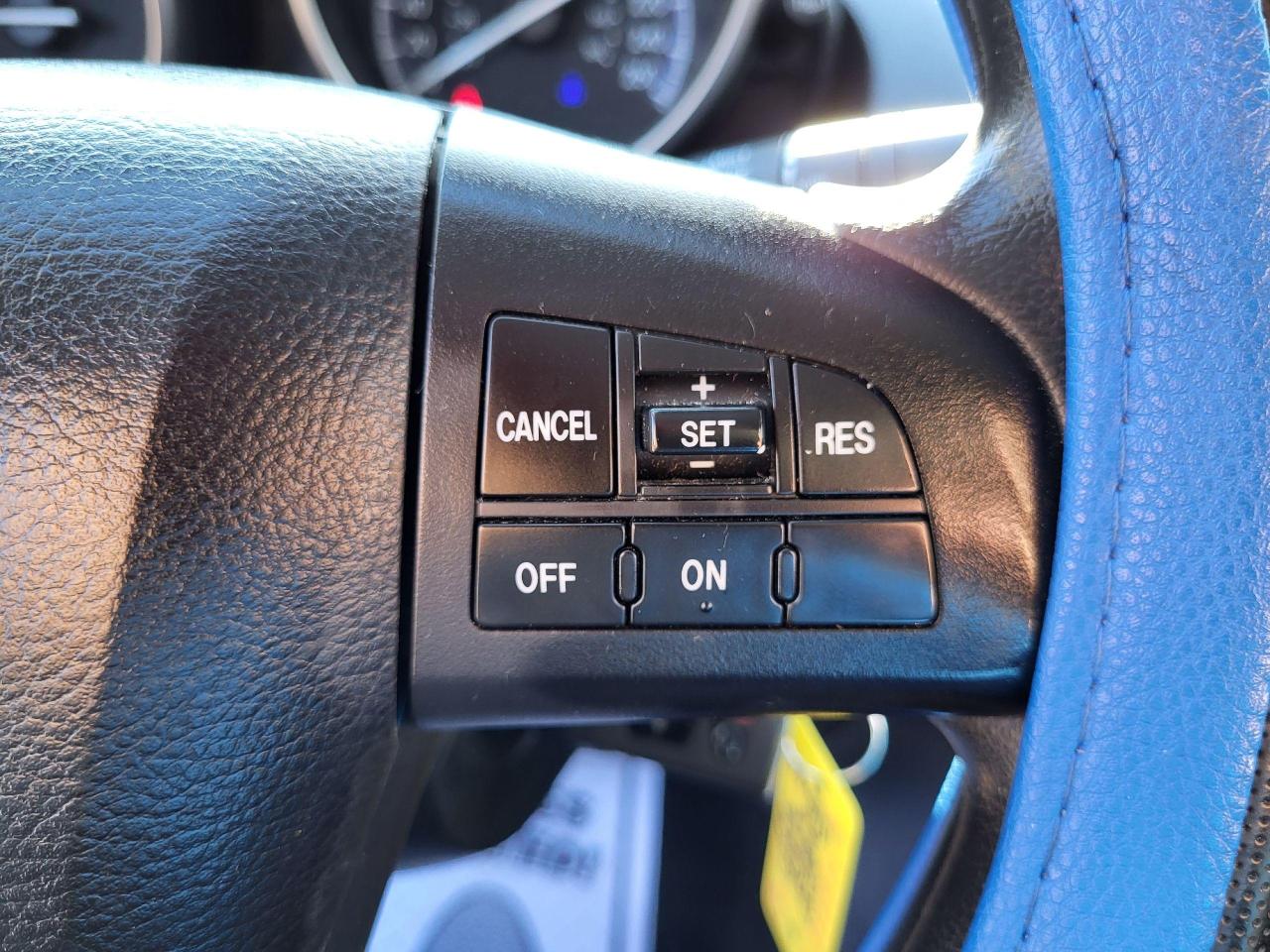 2013 Mazda MAZDA3 GS Photo