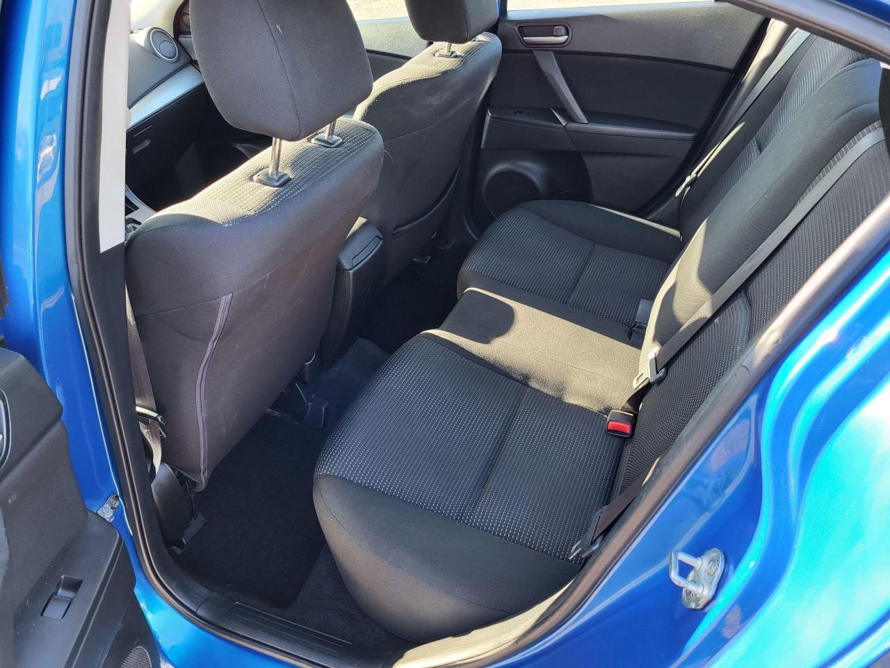 2013 Mazda MAZDA3 GS Photo