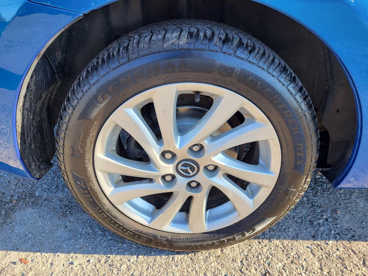 2013 Mazda MAZDA3 GS Photo