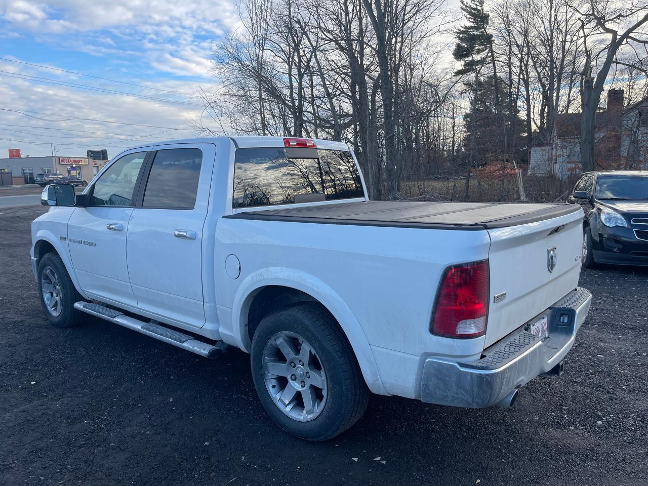 2012 RAM 1500 4WD Crew Cab Laramie - Photo #3