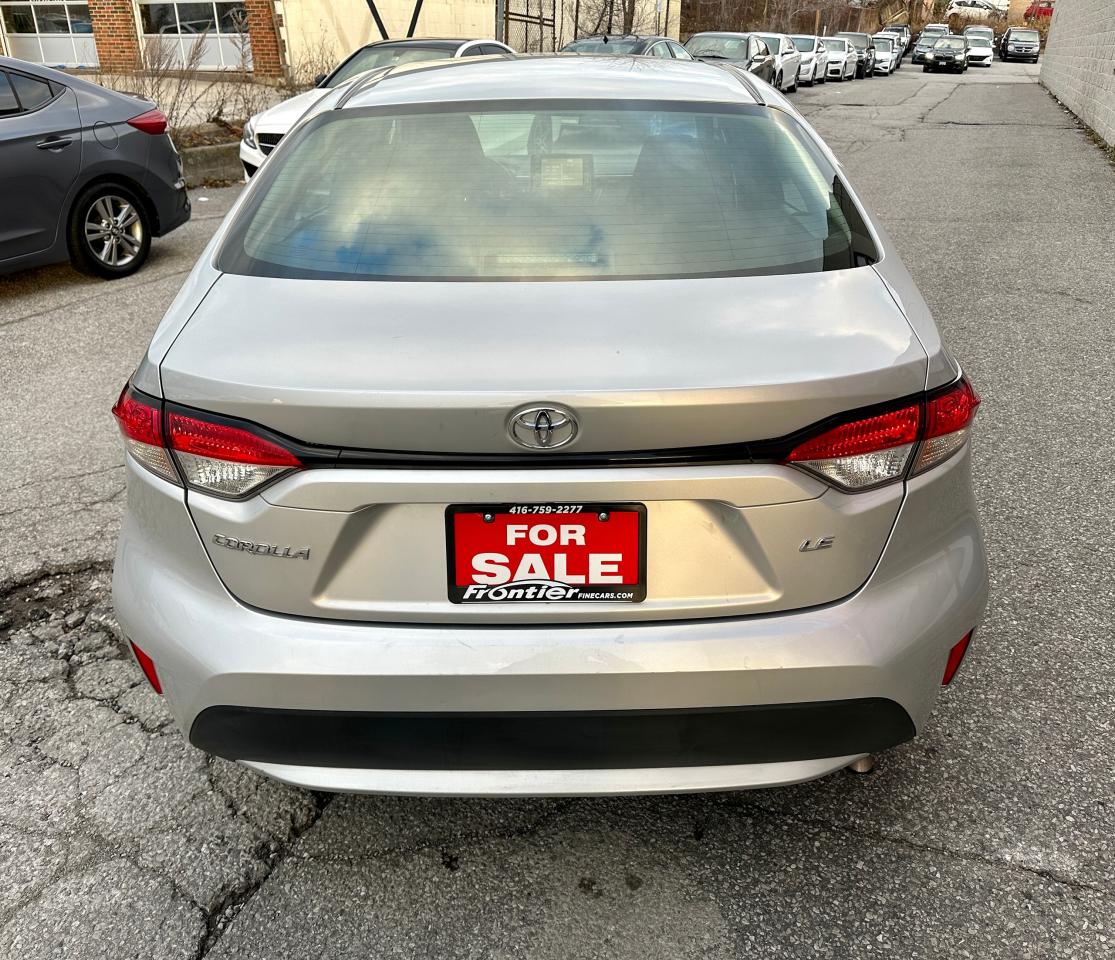 2021 Toyota Corolla LE Photo4