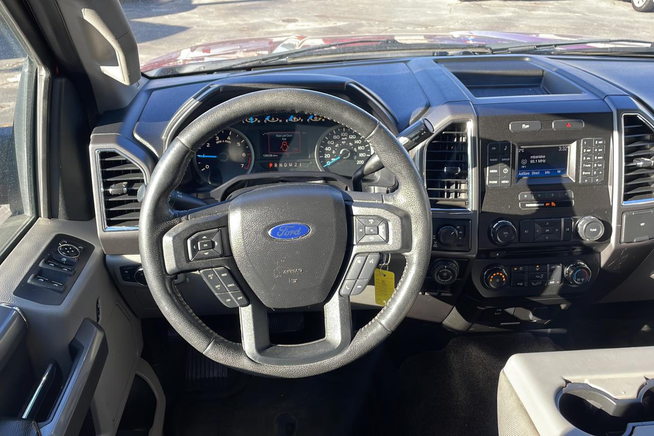 2016 Ford F-150 XTR Supercrew 4x4 **5.0L/Bluetooth/Power Seat** - Photo #10