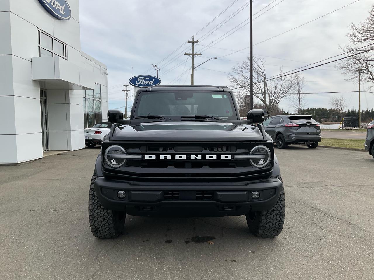 2023 Ford Bronco Outer Banks Photo5