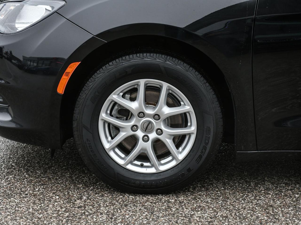 2021 Dodge Grand Caravan SXT ~Backup Cam ~Bluetooth ~Power Seat Photo4