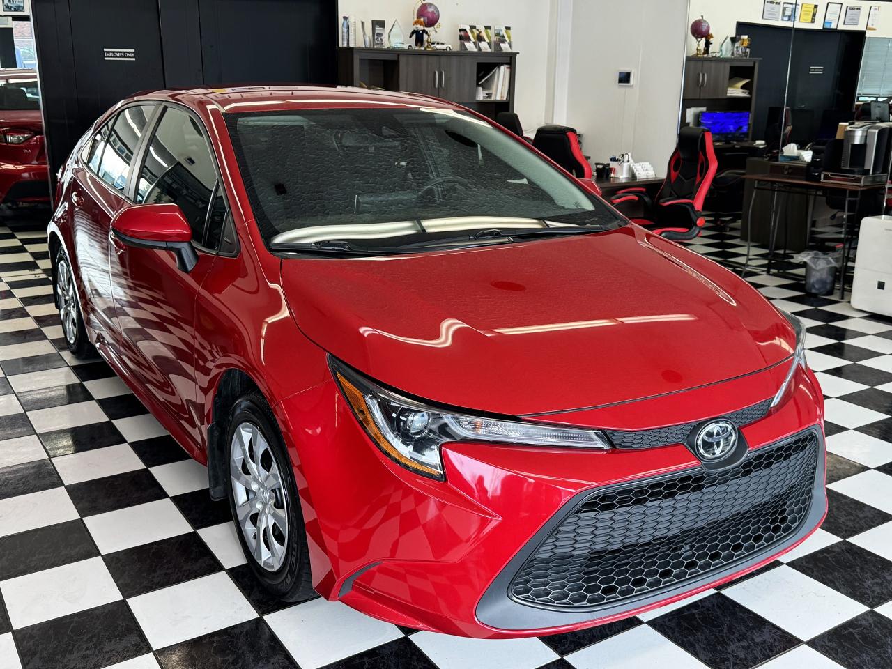2020 Toyota Corolla LE+Adaptive Cruise+Heated Seats+CLEAN CARFAX Photo5
