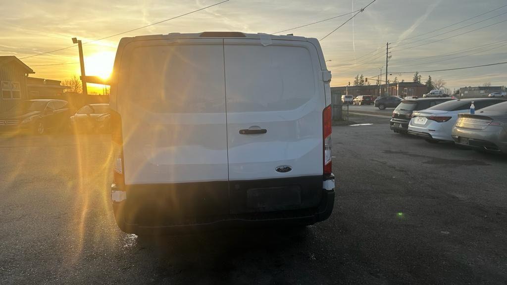 2019 Ford Transit T-150*ONLY 100KMS*CARGO VAN*PARTITIONED*SHELF*CERT - Photo #4