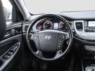 2012 Hyundai Genesis Limited 3.8L RWD Leather Heated-Seats Sunroof - Photo #19