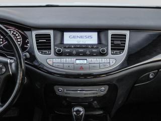 2012 Hyundai Genesis Limited 3.8L RWD Leather Heated-Seats Sunroof - Photo #28