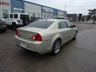 2011 Chevrolet Malibu  - Photo #6