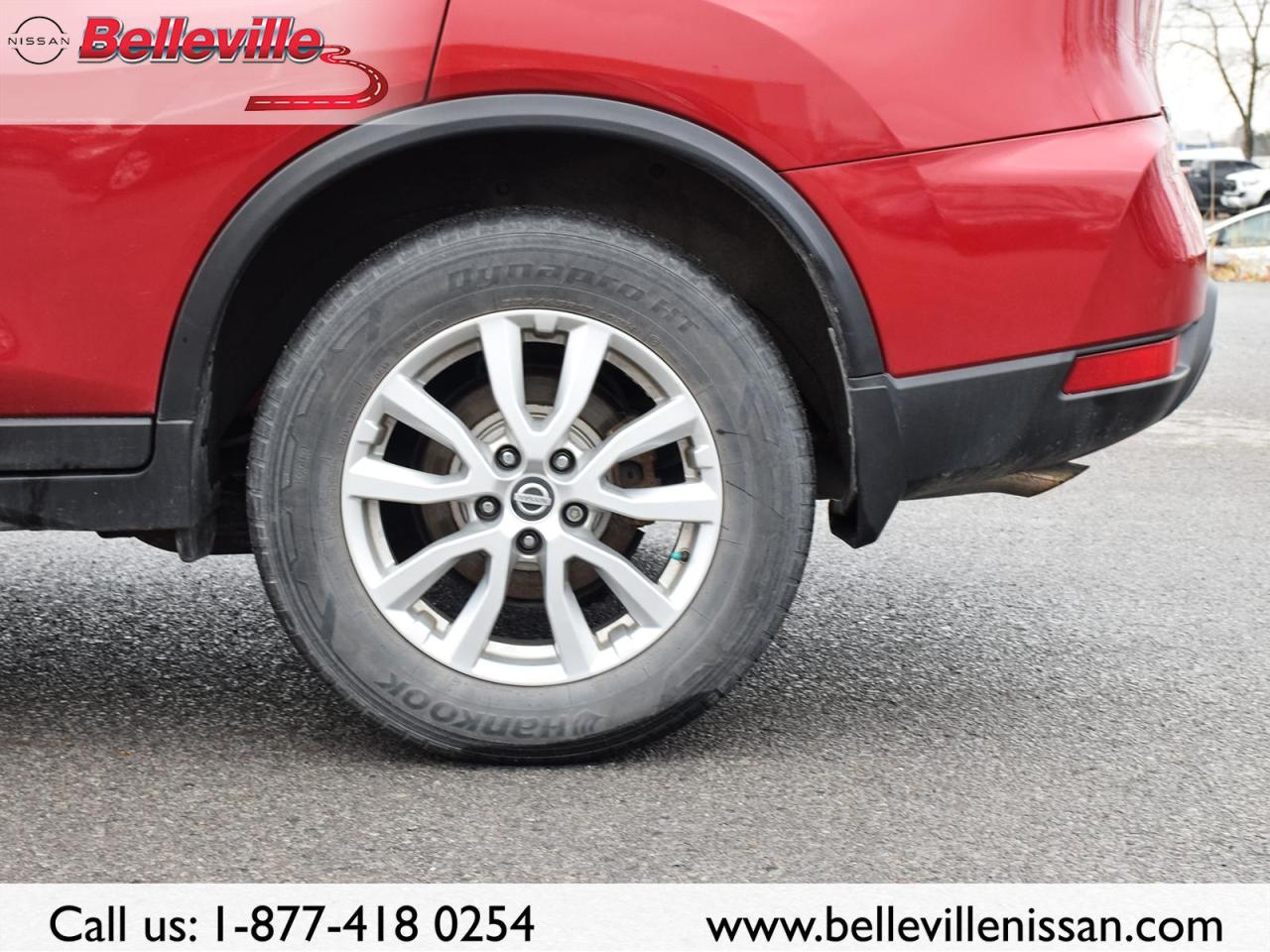 2017 Nissan Rogue SV AWD, SUNROOF, LOCAL TRADE! Photo3