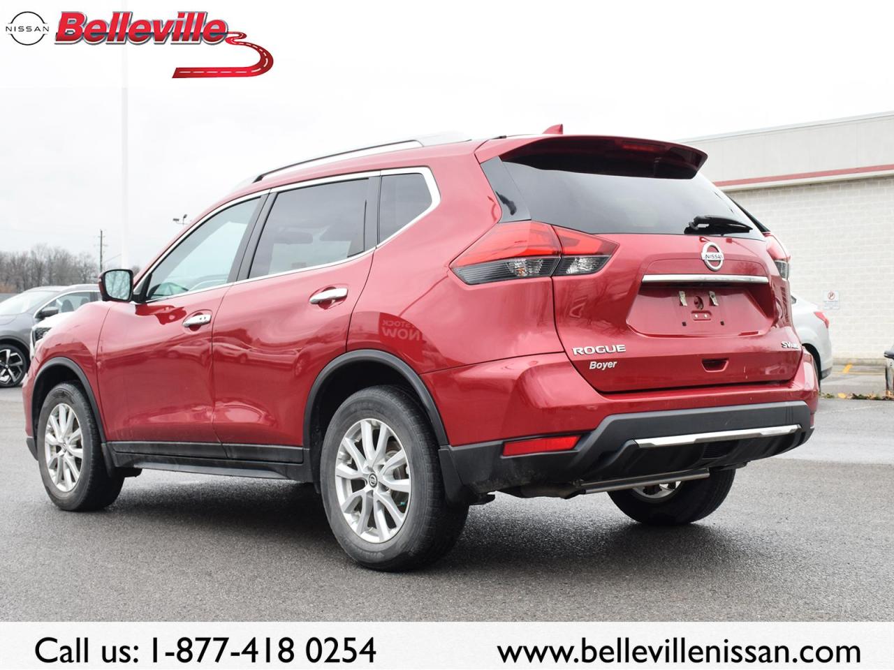 2017 Nissan Rogue SV AWD, SUNROOF, LOCAL TRADE! Photo4