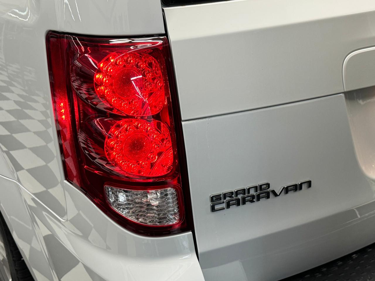 2016 Dodge Grand Caravan SXT StowNGo+A/C Photo103