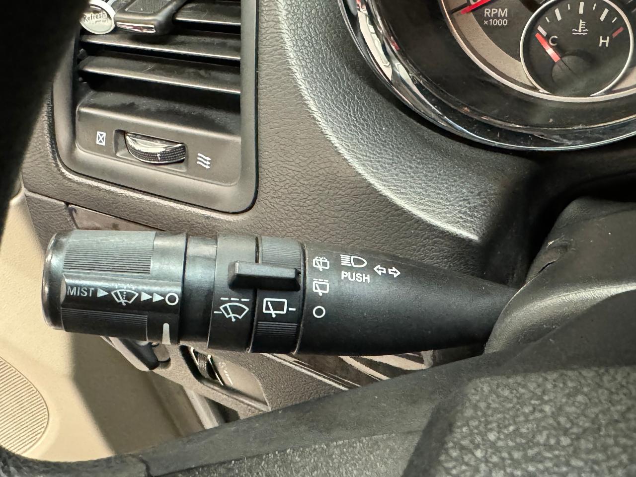 2016 Dodge Grand Caravan SXT StowNGo+A/C Photo35