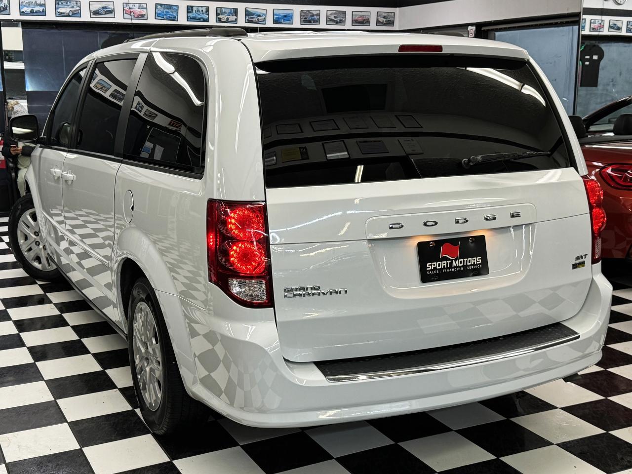 2016 Dodge Grand Caravan SXT StowNGo+A/C Photo12