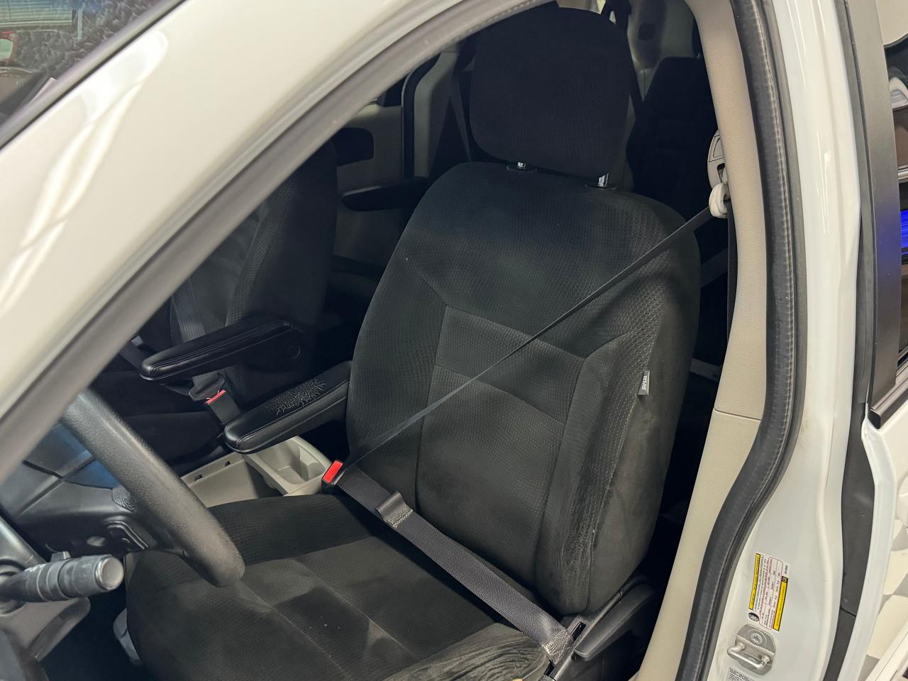 2016 Dodge Grand Caravan SXT StowNGo+A/C Photo18
