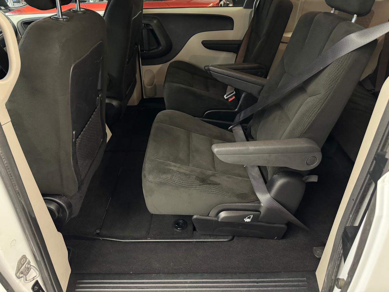 2016 Dodge Grand Caravan SXT StowNGo+A/C Photo75