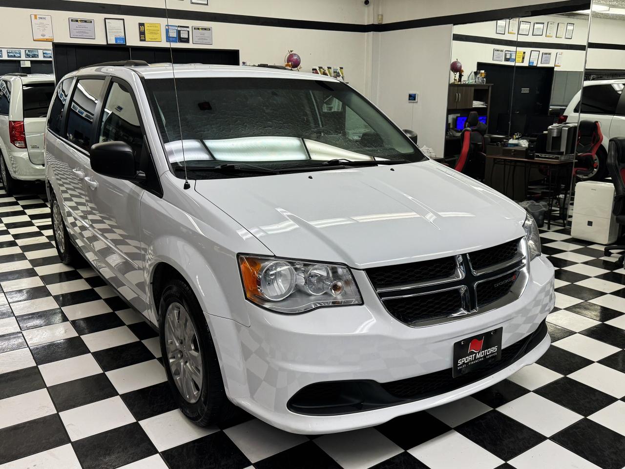 2016 Dodge Grand Caravan SXT StowNGo+A/C Photo58