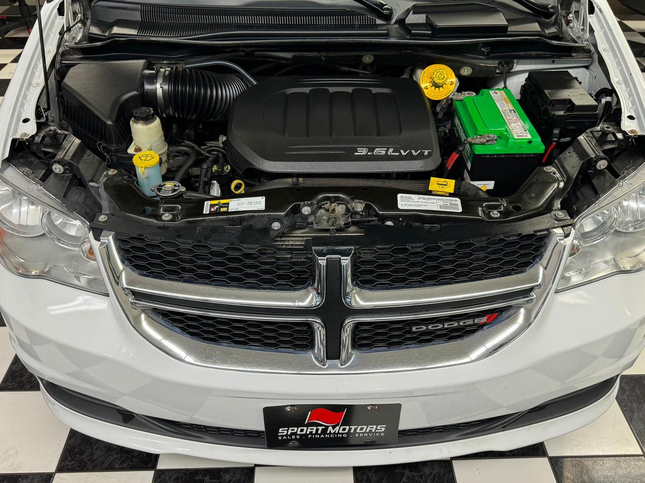 2016 Dodge Grand Caravan SXT StowNGo+A/C - Photo #7