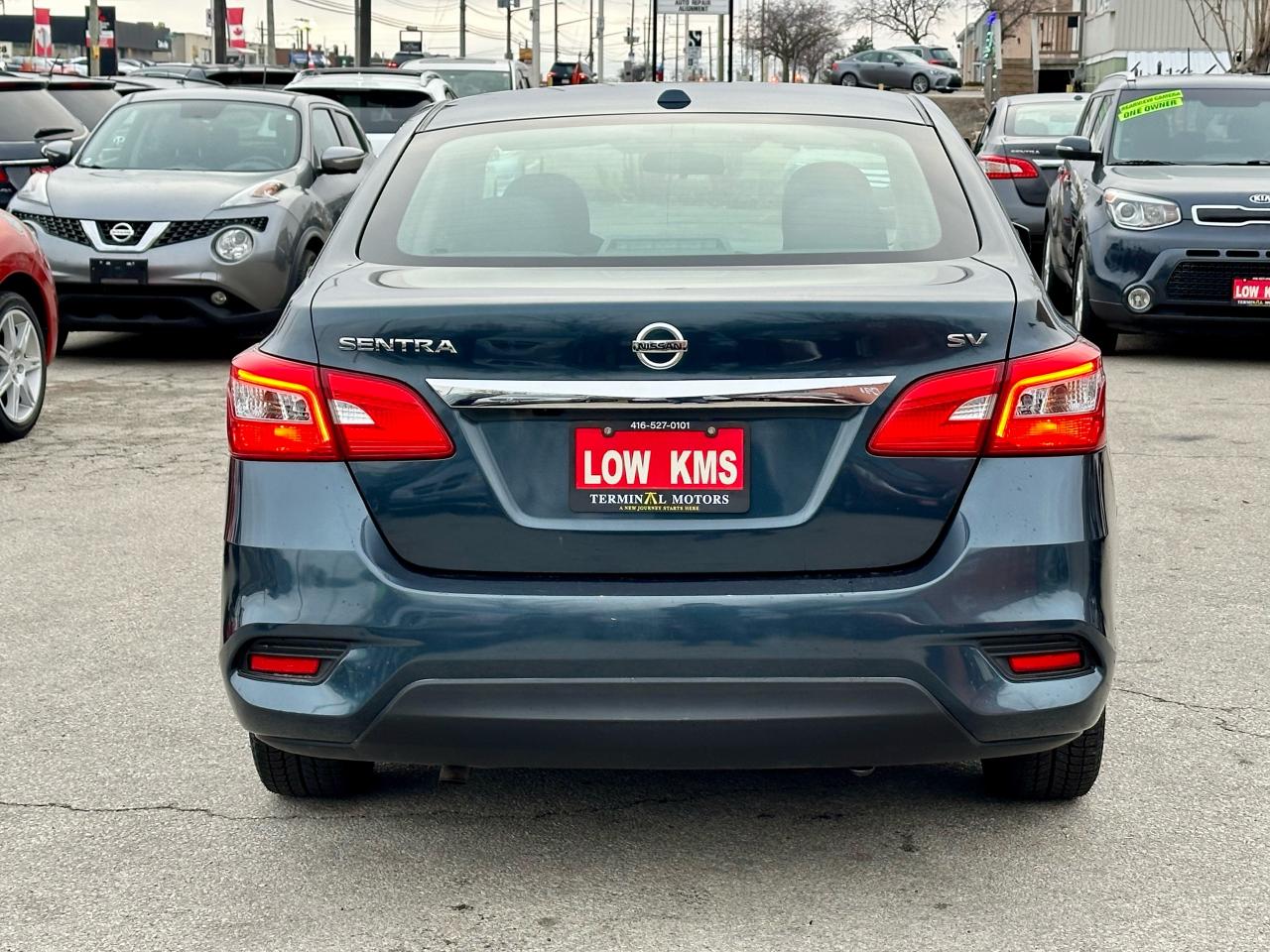 2016 Nissan Sentra 4DR SDN CVT SV Photo4