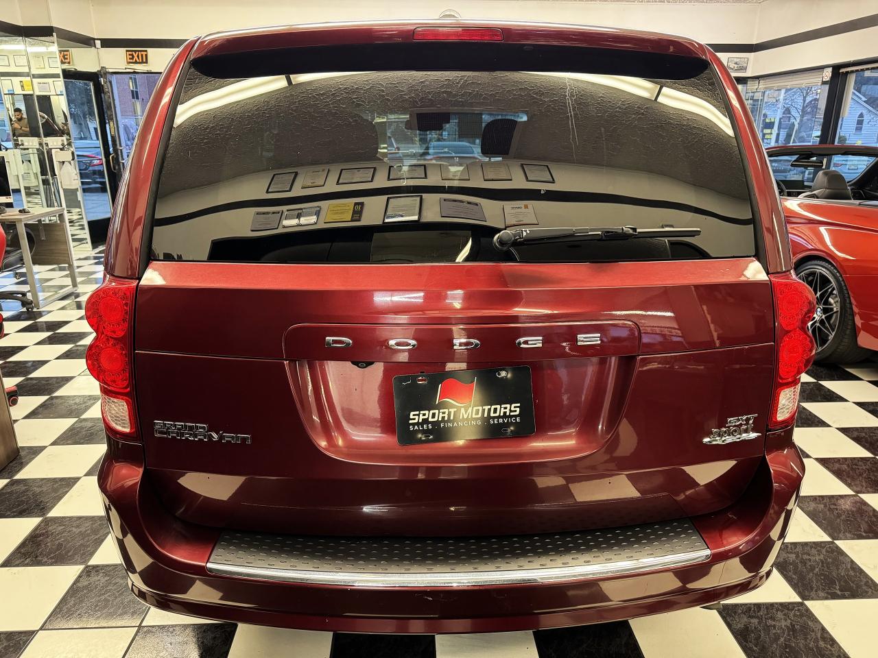 2016 Dodge Grand Caravan SXT Plus+Camera+DVD+Bluetooth+CLEAN CARFAX Photo3
