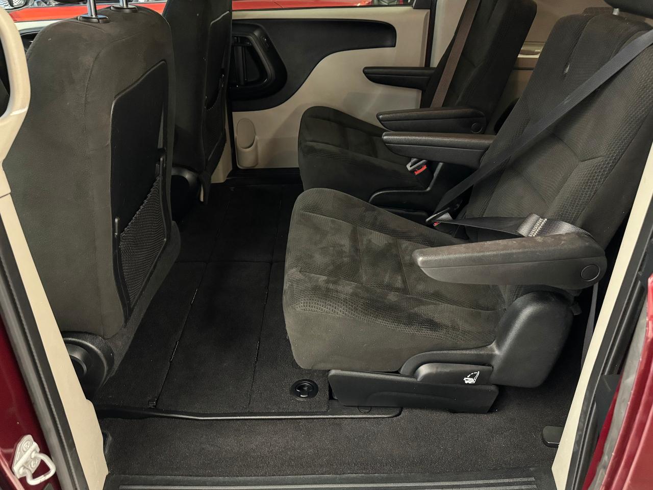 2016 Dodge Grand Caravan SXT Plus+Camera+DVD+Bluetooth+CLEAN CARFAX Photo26