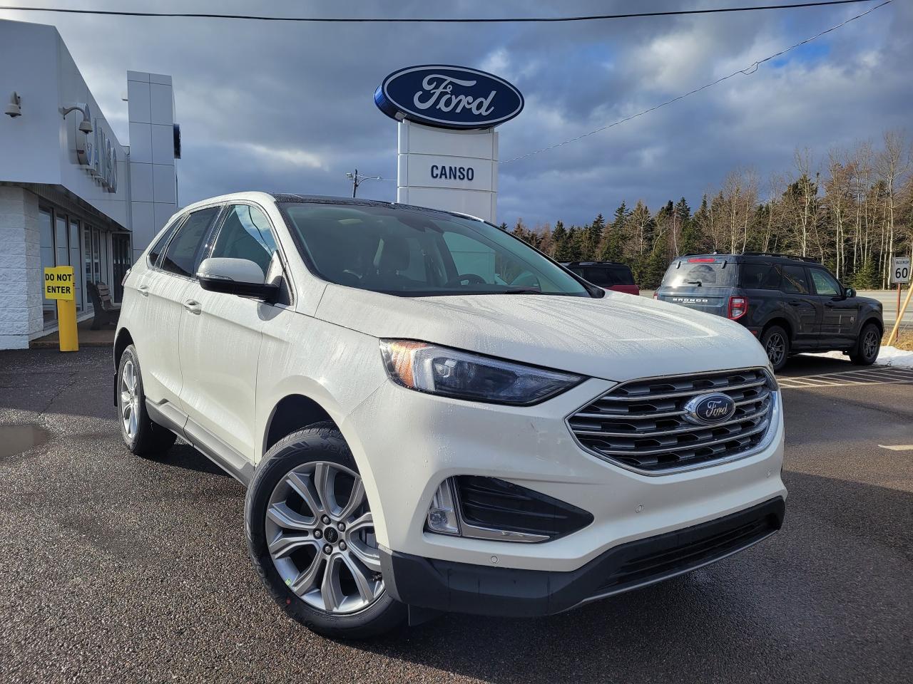 2024 Ford Edge Titanium AWD Photo0