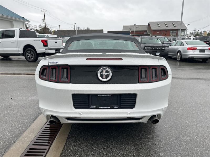 2014 Ford Mustang V6 Premium  - Leather Seats Photo5