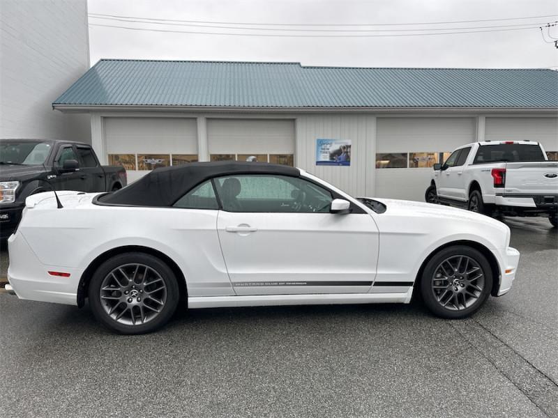 2014 Ford Mustang V6 Premium  - Leather Seats Photo5