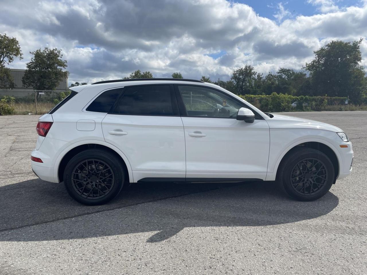 2018 Audi Q5 2.0T Komfort AWD Easy Financing, $0 down - Photo #3