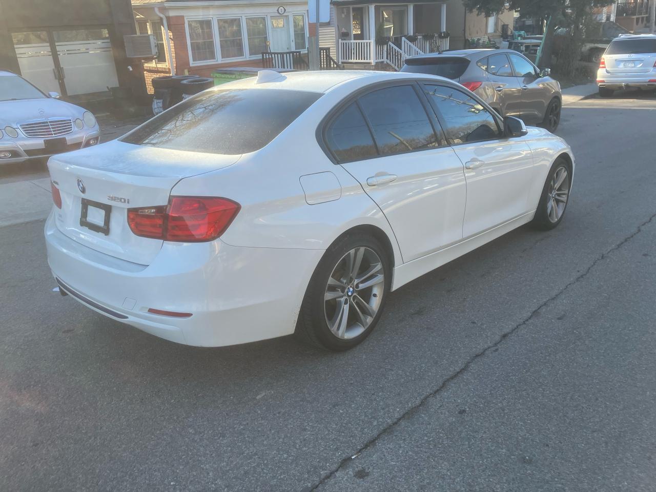 2015 BMW 3 Series 320i xDrive/AWD/SUNROOF/LEATHER/BLUE/CERTIFIED - Photo #6