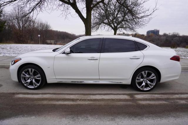 2016 Infiniti Q70 1 OWNER / NO ACCIDENTS /RARE V6 / IMMACULATE SHAPE