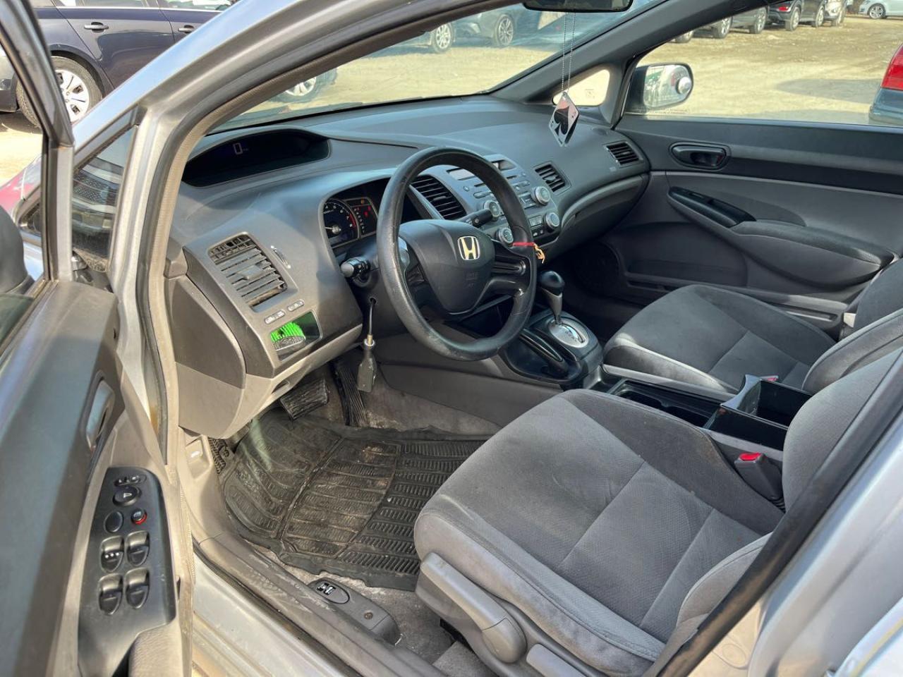 2007 Honda Civic DX - Photo #2