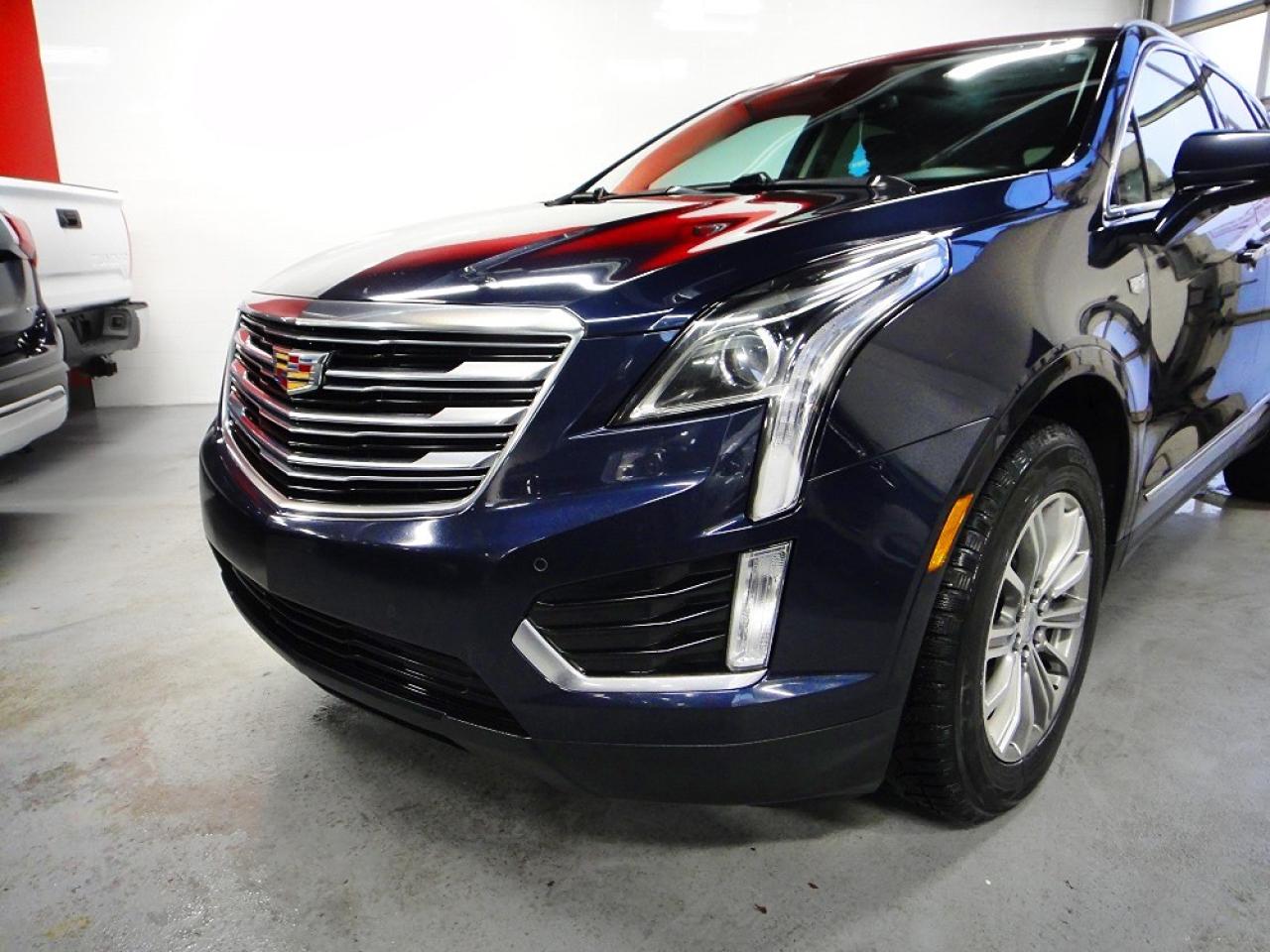 2017 Cadillac XT5 LUXURY EDITION,NO ACCIDENT,PANO ROOF - Photo #12