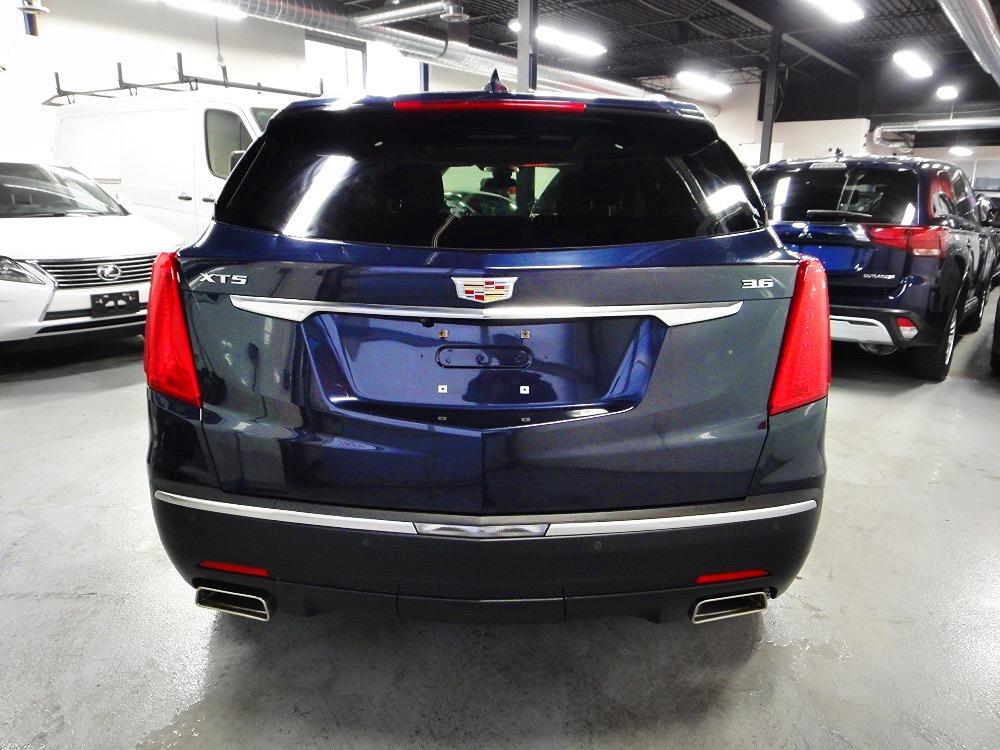 2017 Cadillac XT5 LUXURY EDITION,NO ACCIDENT,PANO ROOF - Photo #5