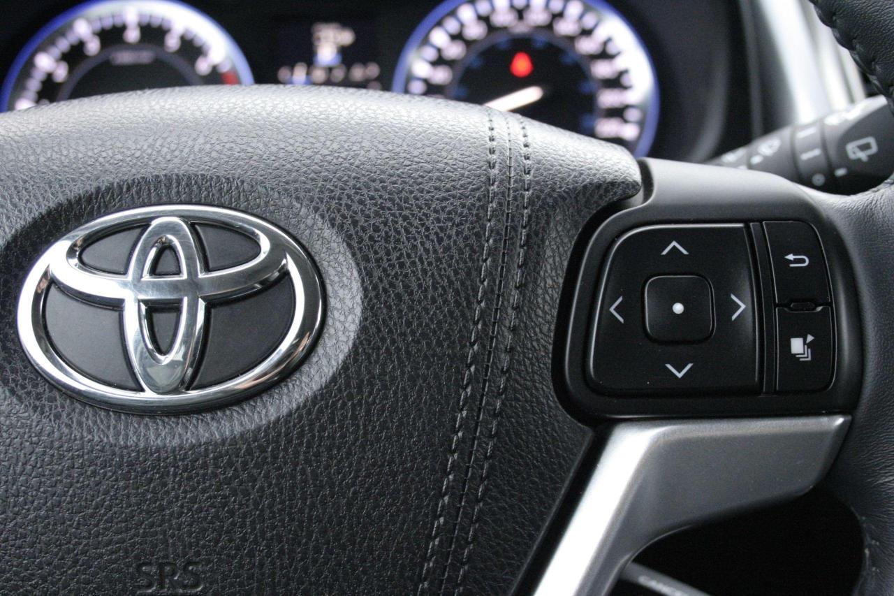 2016 Toyota Highlander AWD 4DR LTD/MINT/LOW, LOW KMS/PRICED- QUICK SALE! - Photo #41