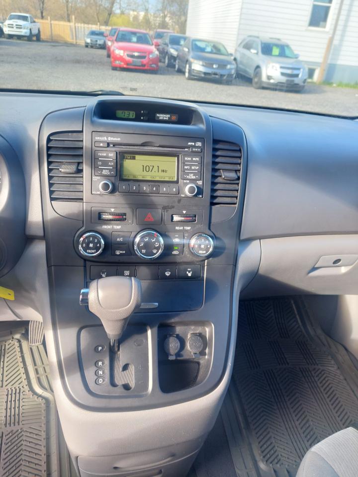 2014 Kia Sedona 4dr Wgn LX Convenience - Photo #14