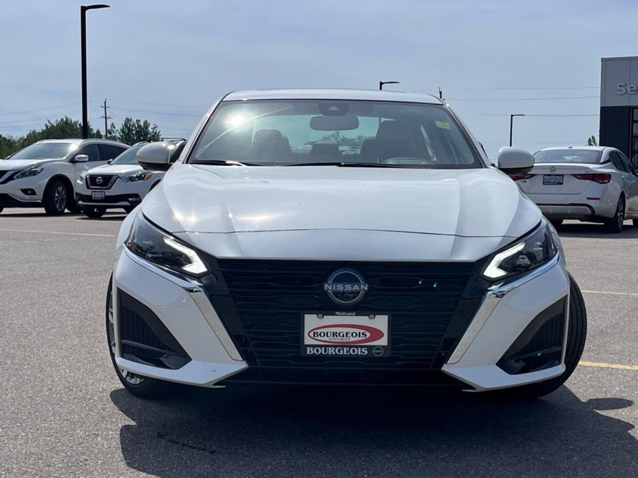 2024 Nissan Altima PLATINUM AWD Photo