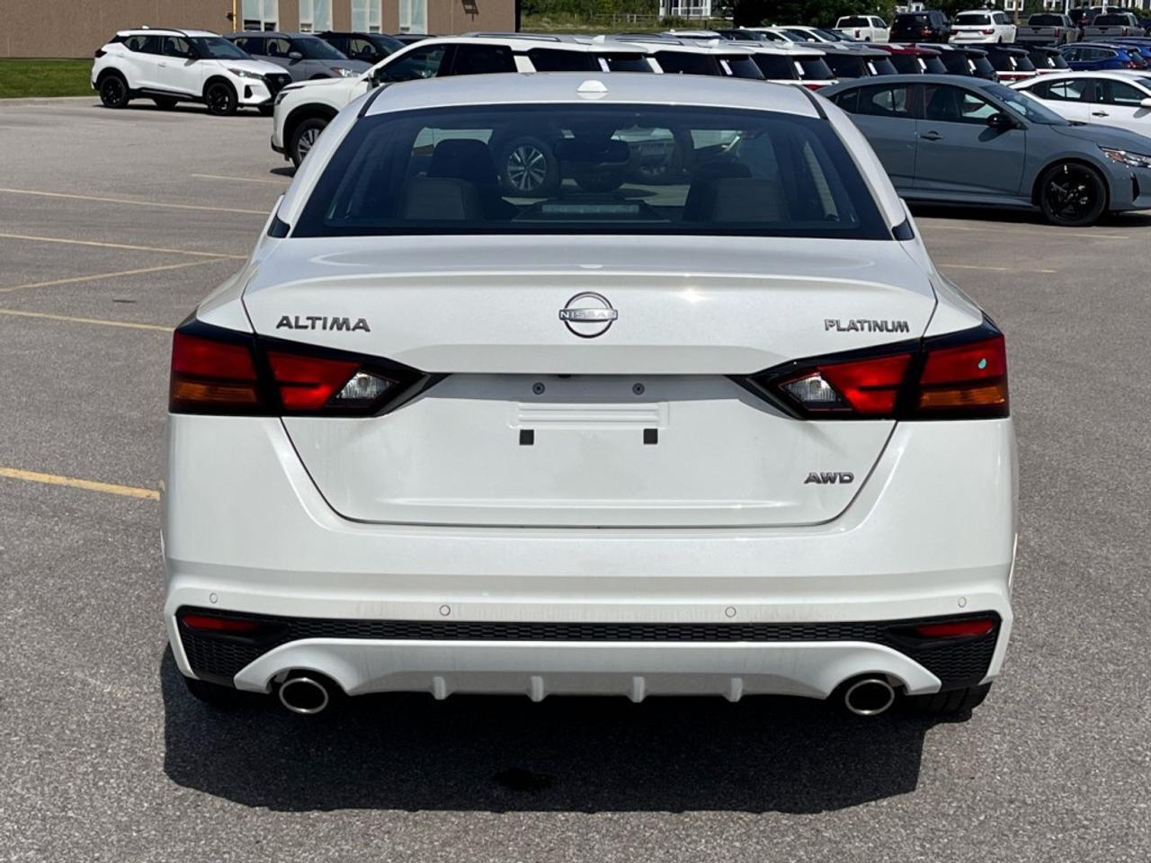 2024 Nissan Altima PLATINUM AWD Photo4